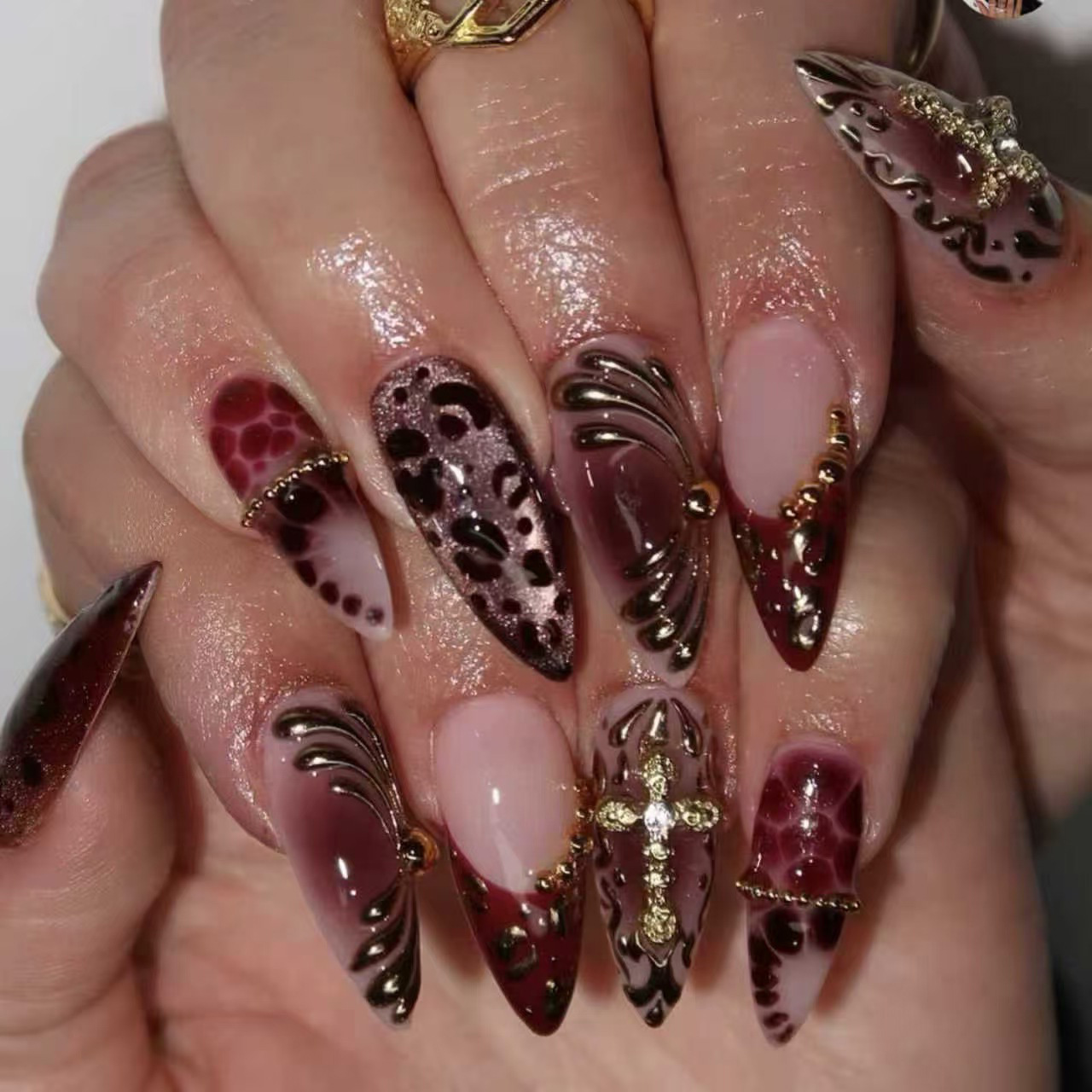 Nail Art Press On - Faux ongles moyens pour femmes, dégradé