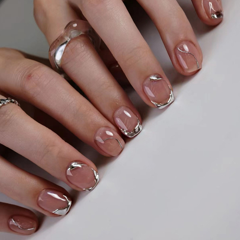 Faux ongles courts pour femmes - Nail Art Overlay avis et prix