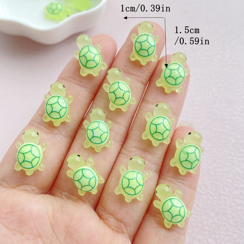 30 pièces de breloques en rési - Nail Art Quirky avis et prix