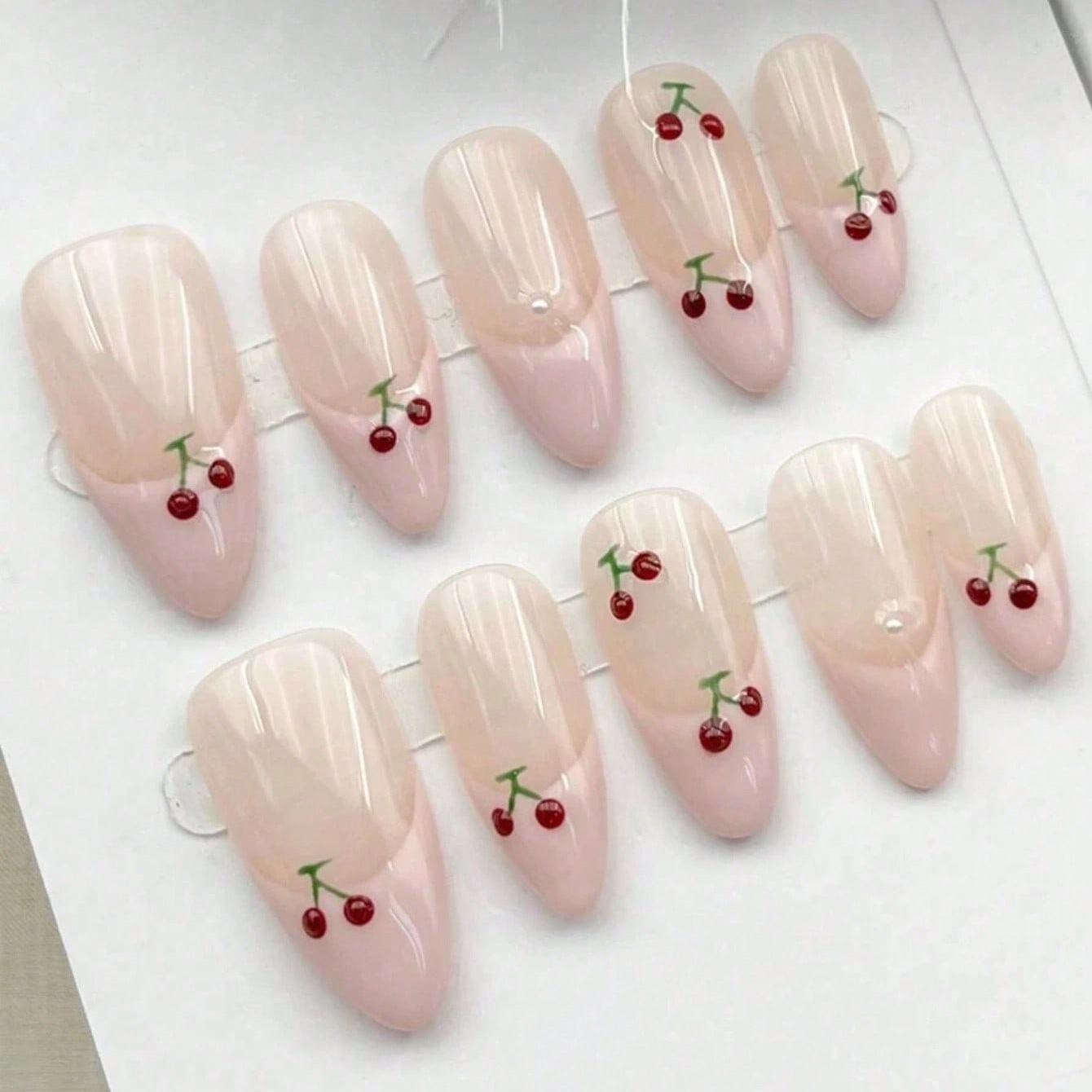 10 faux ongles en amande de ta - Nail Art Pink avis et prix