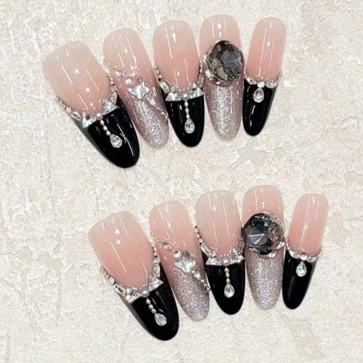 10 faux ongles longs forme cer - Nail Art Quirky avis et prix