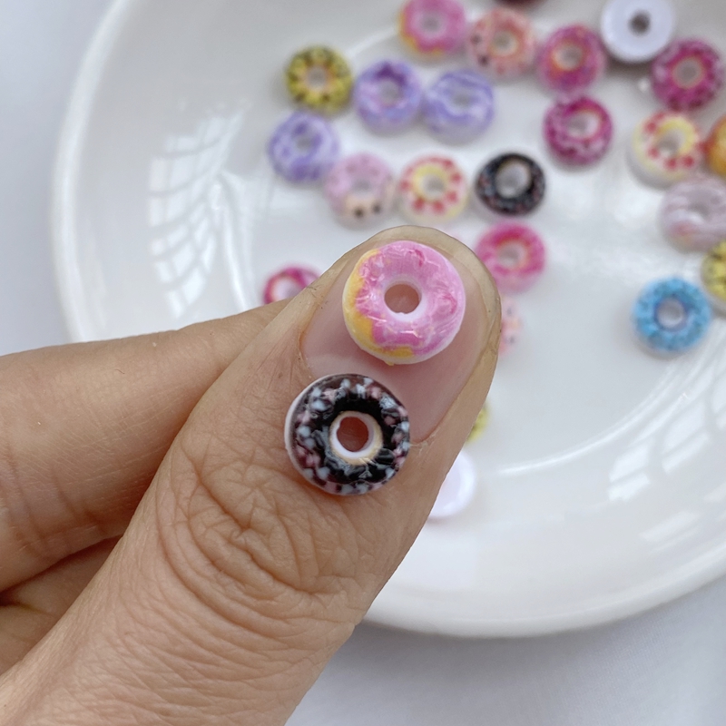 50 pièces de breloques en rési - Nail Art Quirky avis et prix